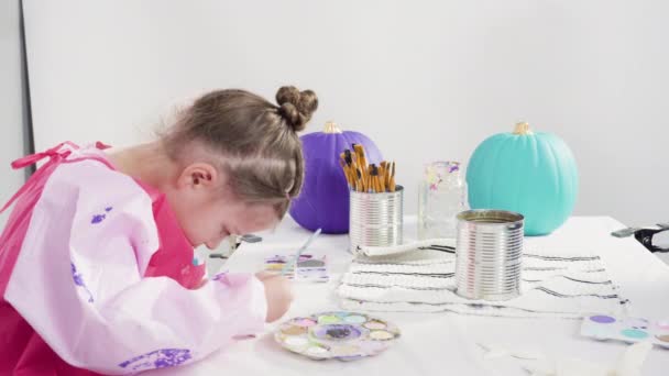 Krok Krokem Dívka Malování Mořské Panny Ocasy Mušle Akrylovou Barvou — Stock video