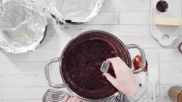 Amestecarea Ingredientelor Oala Gătit Pentru Face Budincă Ciocolată Simplă — Videoclip de stoc