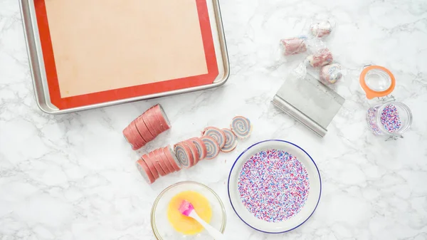 Step Step Flat Lay Slicing Dough Dough Knife Bake Red — Stock Photo, Image