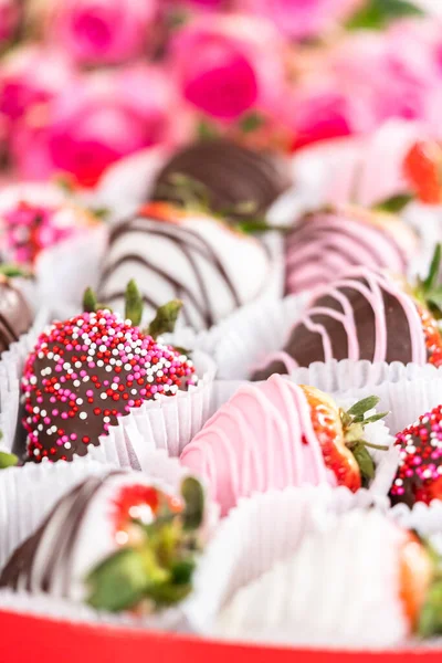 Variety Chocolate Dipped Strawberries Heart Shaped Box — Stock Photo, Image