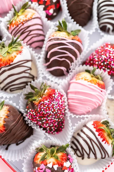 Variety Chocolate Dipped Strawberries Heart Shaped Box — Stock Photo, Image