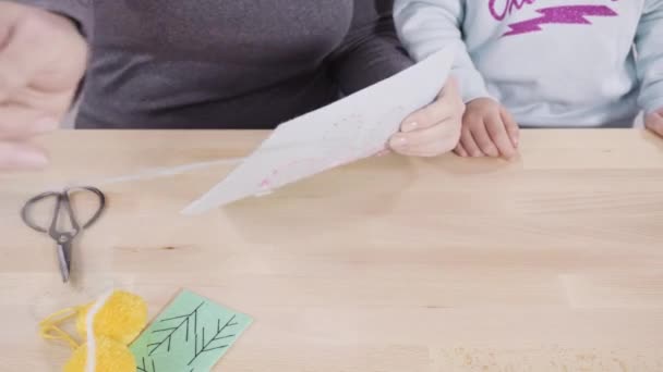 Little Girl Learning How Sew Her Mother Craft Table — Stock Video