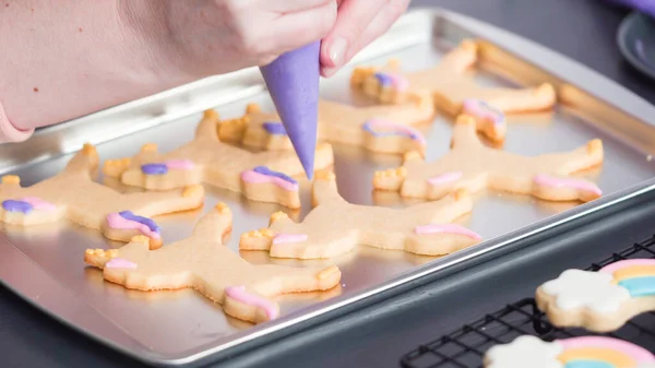 Passo Passo Decorar Biscoitos Açúcar Unicórnio Com Cereja Real Assadeira — Fotografia de Stock