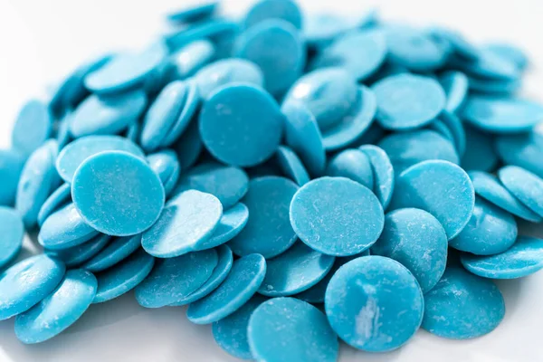 Синие Круглые Шоколадные Стружки Таяния Шоколада — стоковое фото