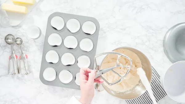 Ett Platt Ligg Steg För Steg Scooping Smet Med Smet — Stockfoto