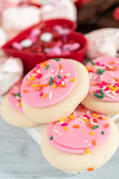 Tablero Queso San Valentín Con Una Variedad Galletas Dulces —  Fotos de Stock