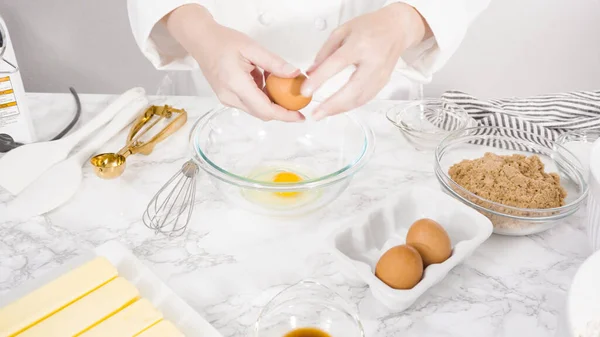 Paso Paso Mezclar Ingredientes Tazón Vidrio Para Hacer Galletas Con — Foto de Stock