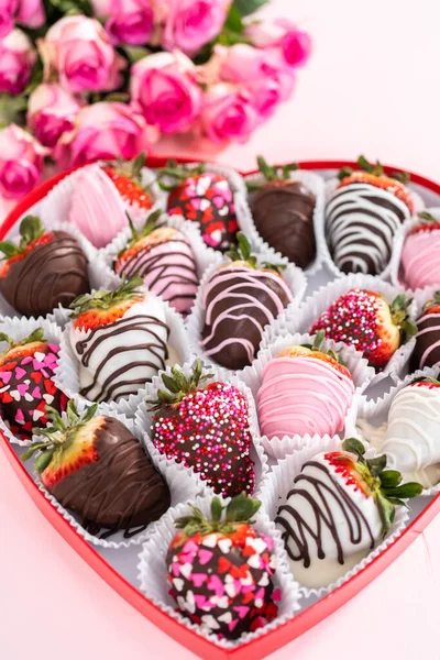 Variety Chocolate Dipped Strawberries Heart Shaped Box — Stock Photo, Image