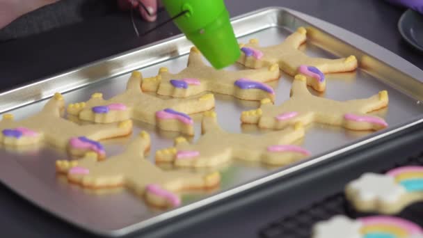 Decoración Galletas Azúcar Unicornio Con Glaseado Real Bandeja Para Hornear — Vídeos de Stock