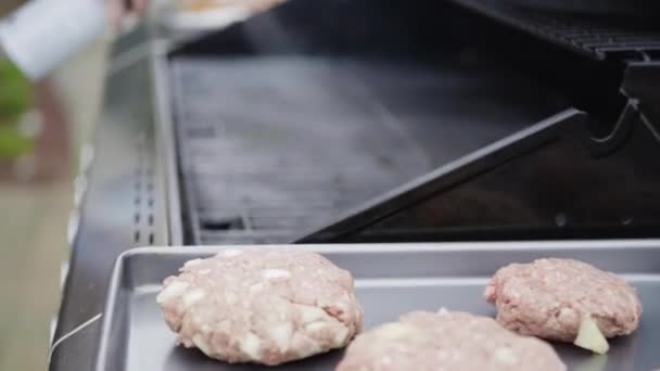 Cooking Hamburger Beef Patties Gas Grill — Stock Video