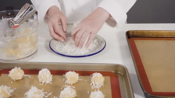 Приготовить Кокосовые Блюда Крупным Планом — стоковое видео