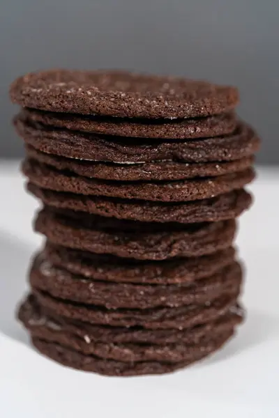 Pilha Dos Biscoitos Chocolate Recém Assados — Fotografia de Stock