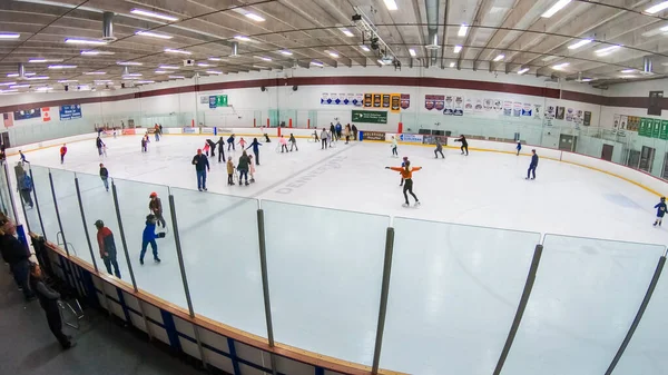 Denver Colorado Usa February 2020 Public Session Indoor Ice Skating — Stock Photo, Image