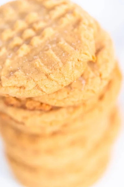 Pila Galletas Caseras Mantequilla Maní Recién Horneadas — Foto de Stock