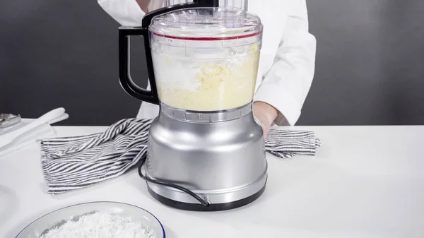Mescolare Gli Ingredienti Robot Cucina Preparare Biscotti Cocco Fatti Casa — Foto Stock