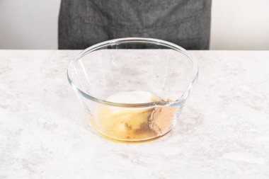 Tek boynuzlu at gökkuşağı çikolatalı keklerin karışımı..