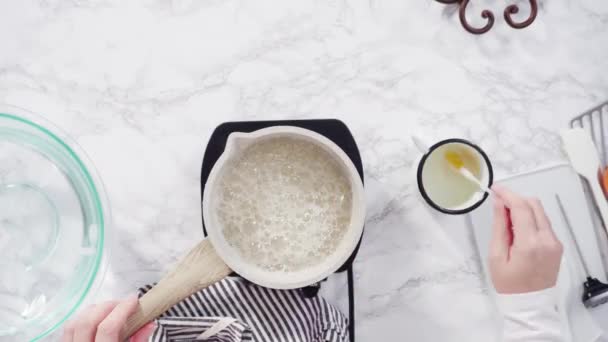 Zeitraffer Flach Lag Schritt Für Schritt Zucker Einem Kleinen Kochtopf — Stockvideo