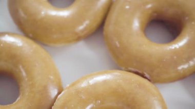 Donutlar çok lezzetlidir.