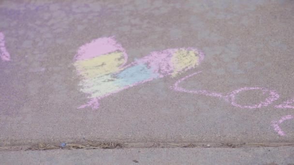 Craie Trottoir Colorée Dans Boîte Dessins Sur Sol — Video