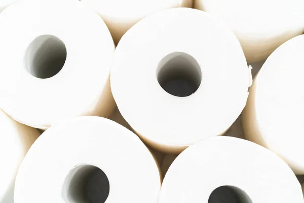 Nuevos Rollos Papel Higiénico Blanco Sobre Fondo Gris — Foto de Stock