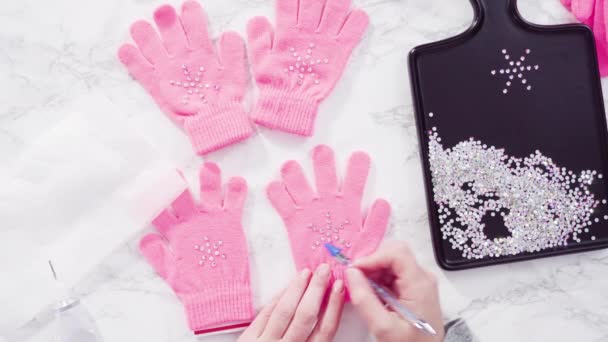 Rhinestone Pink Kids Gloves Snowflake Shapes — Stock Video