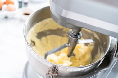 Ev yapımı vanilyalı kek..