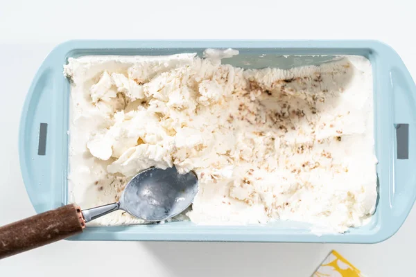 Preparing Homemade Coconut Ice Cream Roasted Coconut Flakes — Stock Photo, Image
