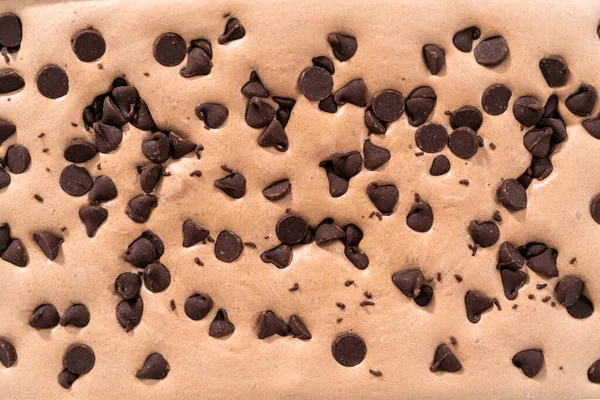 Gelato Con Gocce Cioccolato Fatto Casa Una Teglia — Foto Stock