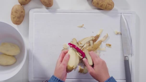 Cutting Russet Potatoes Wedges Wood Cutting Board Bake Oven — Stock Video