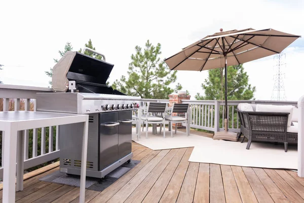 Outdoor Six Burner Gas Grill Back Patio Luxury Single Family — Stock Photo, Image