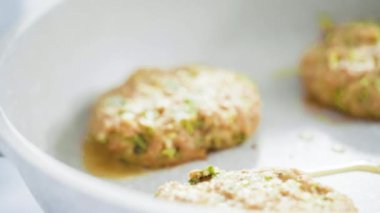 Organik kabak keki yapıyorlar..