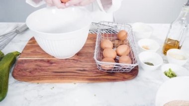 Organik kabak keki yapıyorlar..