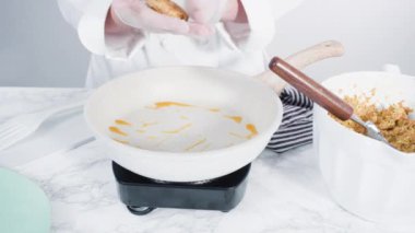 Organik kabak keki yapıyorlar..