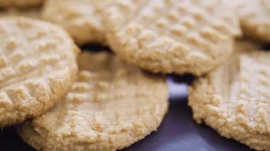 Fıstık ezmeli kurabiyeler.