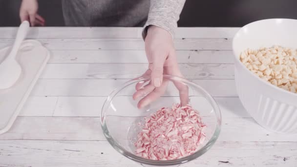 Biała Czekolada Chipsy Garnku Gotowania Candy Trzciny Cukrowej Białej Czekolady — Wideo stockowe