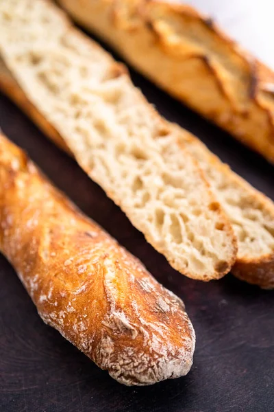 Frisch Gebackenes Kleines Französisches Baguette Brot — Stockfoto