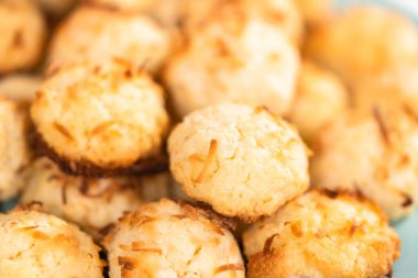 Hindistan cevizli ev yapımı hindistan cevizi kurabiyeleri..