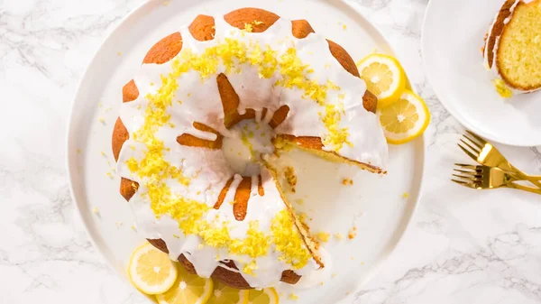 Plat Gelegd Stap Voor Stap Snijd Citroen Bundt Cake Versierd — Stockfoto