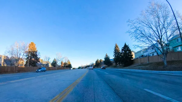 コロラド州デンバー2020年1月15日 アメリカ南東部の舗装道路を走行 — ストック写真