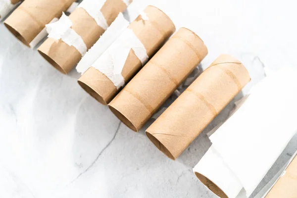 Rollos Papel Higiénico Vacíos Usados Sobre Fondo Gris — Foto de Stock