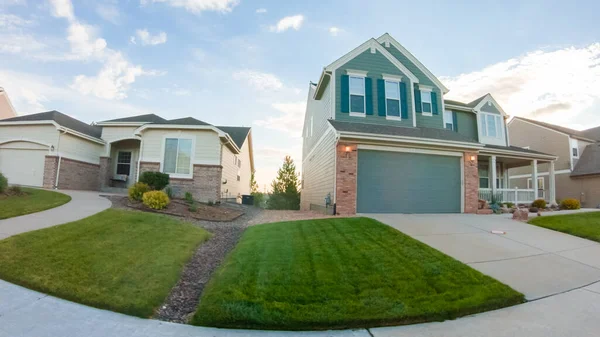 View Typical Suburban Neighborhood Summer Morning — Stock Photo, Image