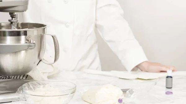 Mezclar Ingredientes Mezclador Cocina Pie Para Hacer Glaseado Crema Mantequilla — Foto de Stock