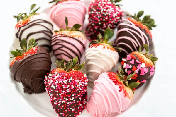 Variety Chocolate Dipped Strawberries Cake Stand — Stock Photo, Image