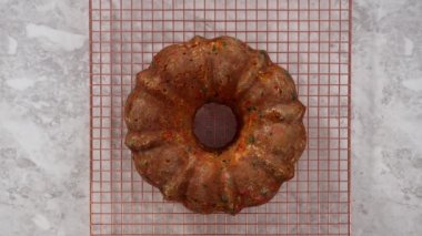 Soğutucu taze pişmiş limonlu kek 