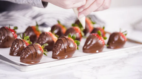 Step Step Dipping Organic Strawberries Bowl Melted Chocolate Prepare Chocolate — Stock Photo, Image