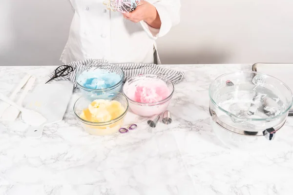 Mixing Food Coloring Meringue Bake Unicorn Meringue Cookies — Stock Photo, Image
