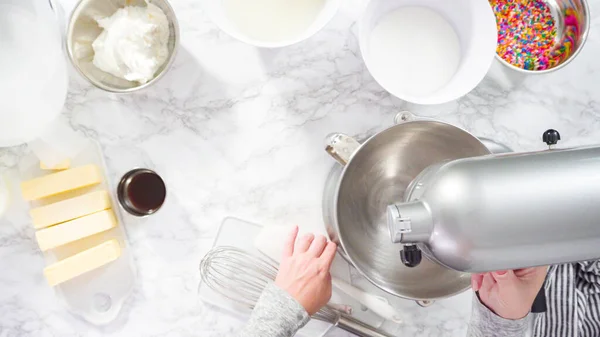 Ett Platt Ligg Steg För Steg Blandning Ingredienser Stående Kök — Stockfoto