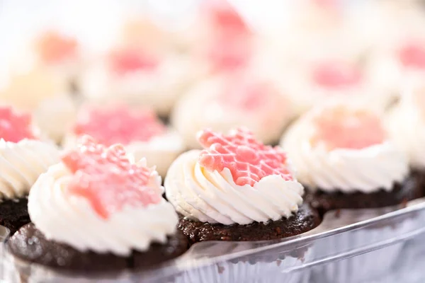 Chocolate Mini Cupcakes Italian Buttercream Frosting Decorated Glittery Chocolate Snowflakes — Stock Photo, Image