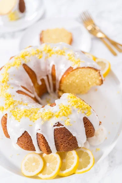 Sliced Lemon Bundt Cake Decorated Lemon Zest Cake Stand — Stock Photo, Image