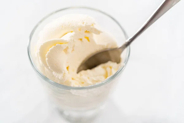 Homemade Whipped Cream Class Ice Cream Bowl — Stock Photo, Image